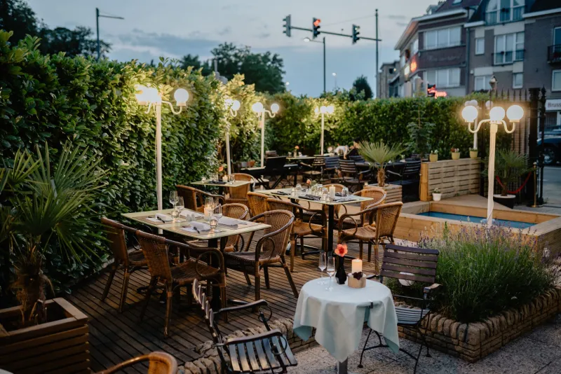 Ces adresses qui murmurent : les restaurants confidentiels qui font vibrer les foodistes français en 2025